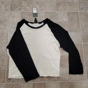 Wild Fable 3/4 sleeve cropped baseball style tee